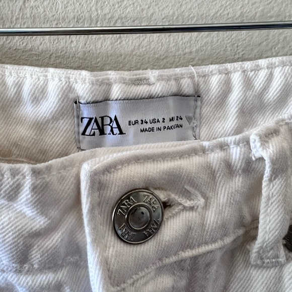 Zara White Raw Hem Straight Leg High Waist Jeans - Picture 5 of 6